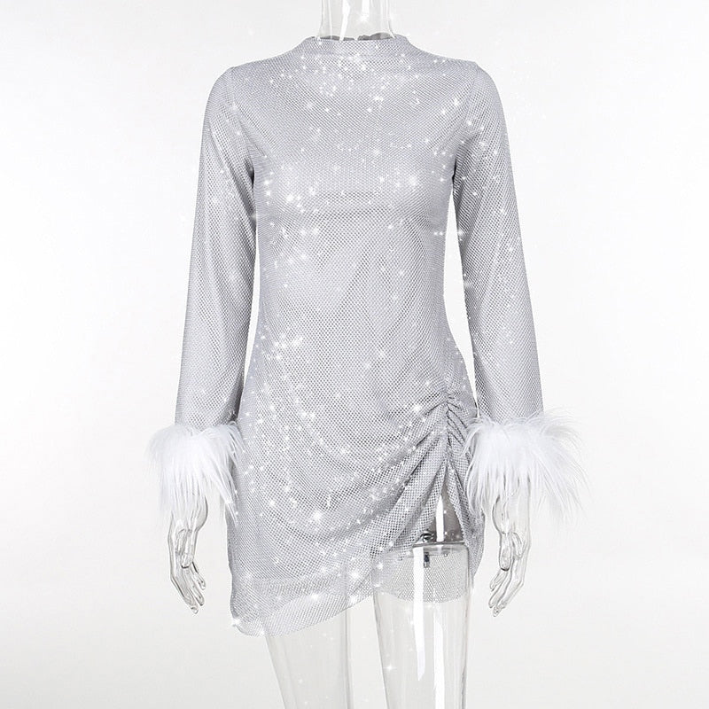 VESTIDO SHENI COM PLUMAS