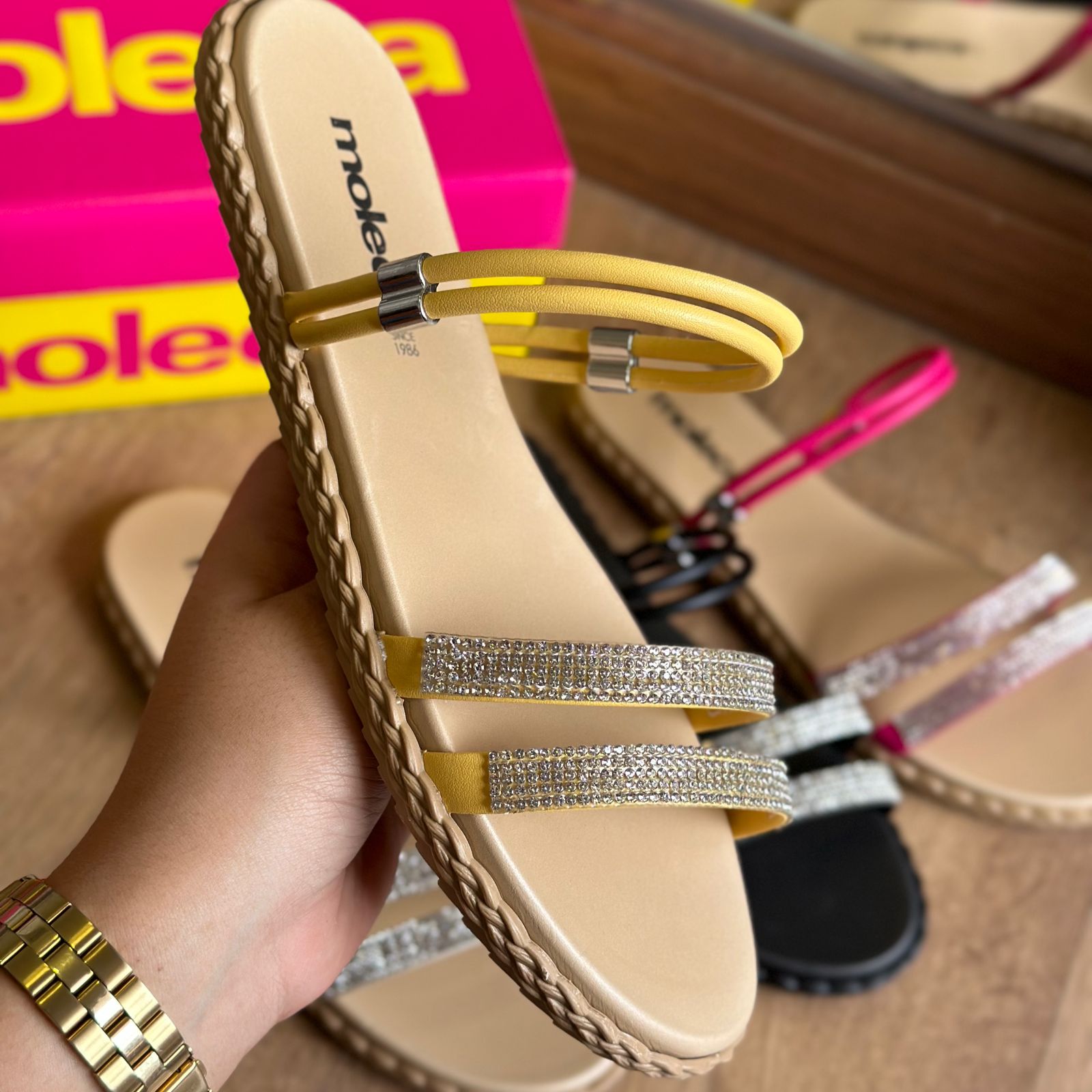 PROMOÇÃO RELÂMPAGO Sandália Moleca - SOMENTE HOJE!