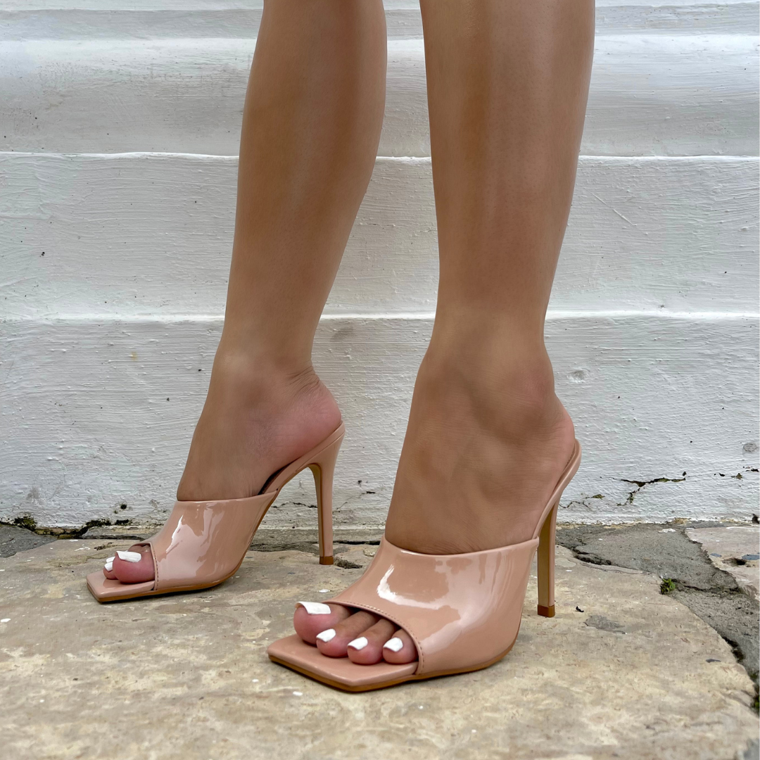 SANDÁLIA MULE SALTO ALTO TESSA BEGE