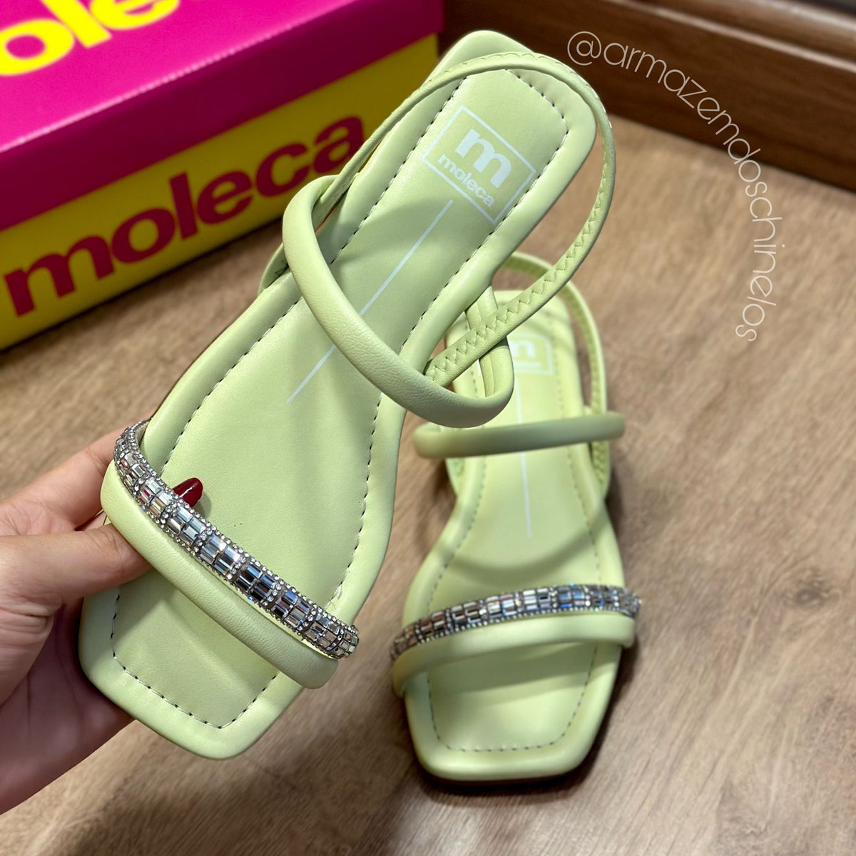 PROMOÇÃO RELÂMPAGO Sandália Moleca - SOMENTE HOJE!