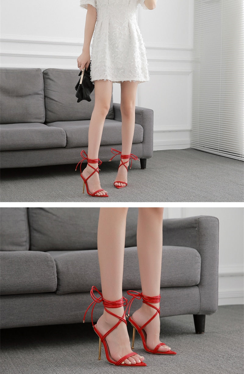 SANDÁLIA  SARA SALTO FINO DE AMARRAÇÃO VERMELHA
