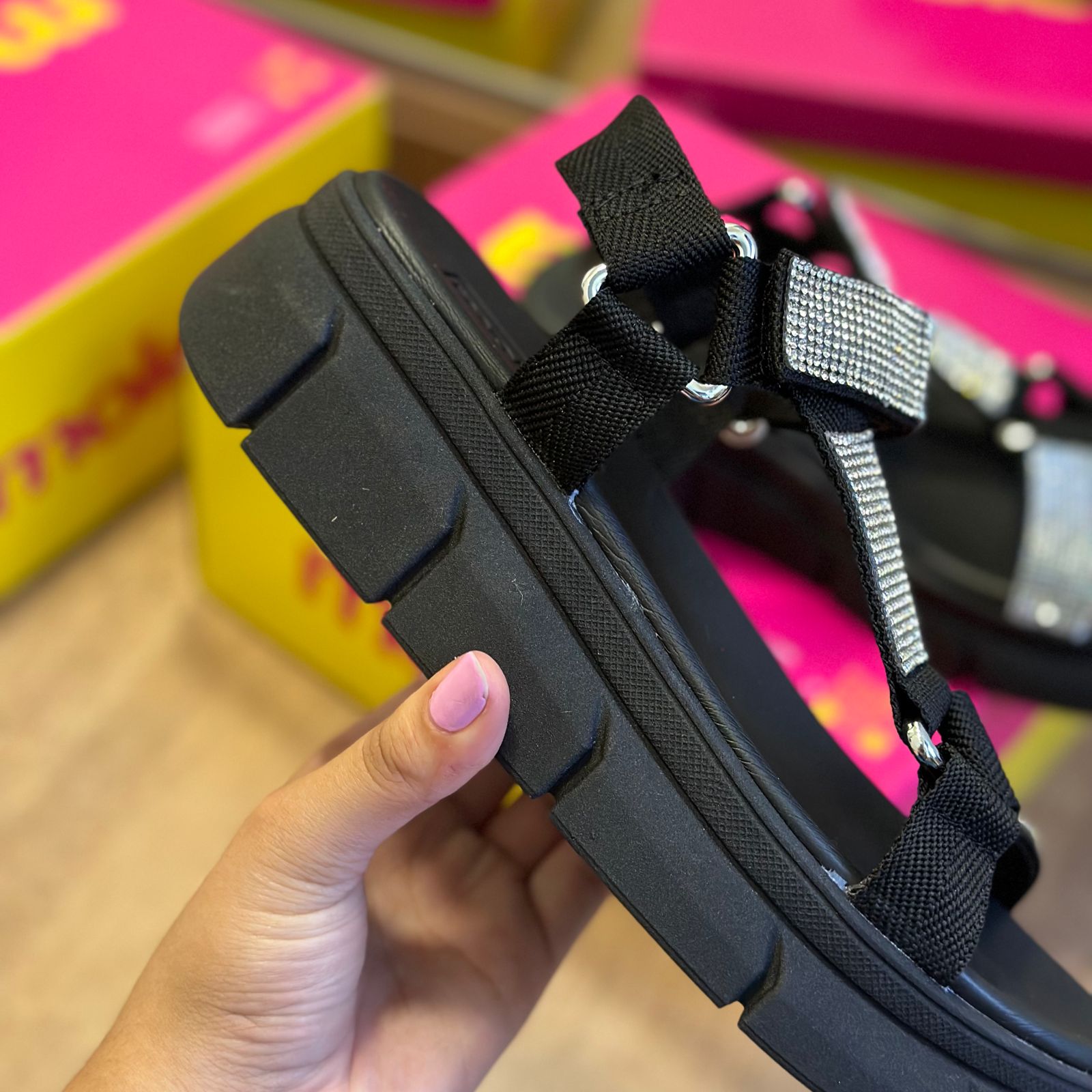 PROMOÇÃO RELÂMPAGO Sandália Moleca  - SOMENTE HOJE!