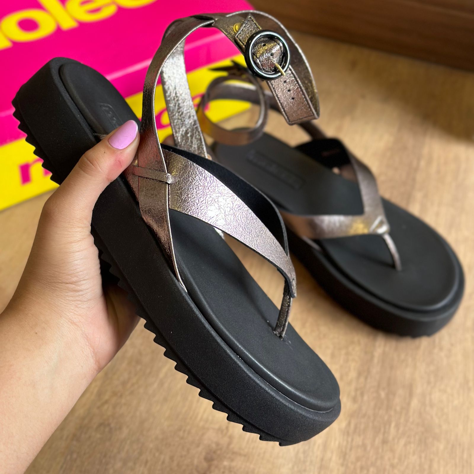 PROMOÇÃO RELÂMPAGO Sandália Moleca  - SOMENTE HOJE!