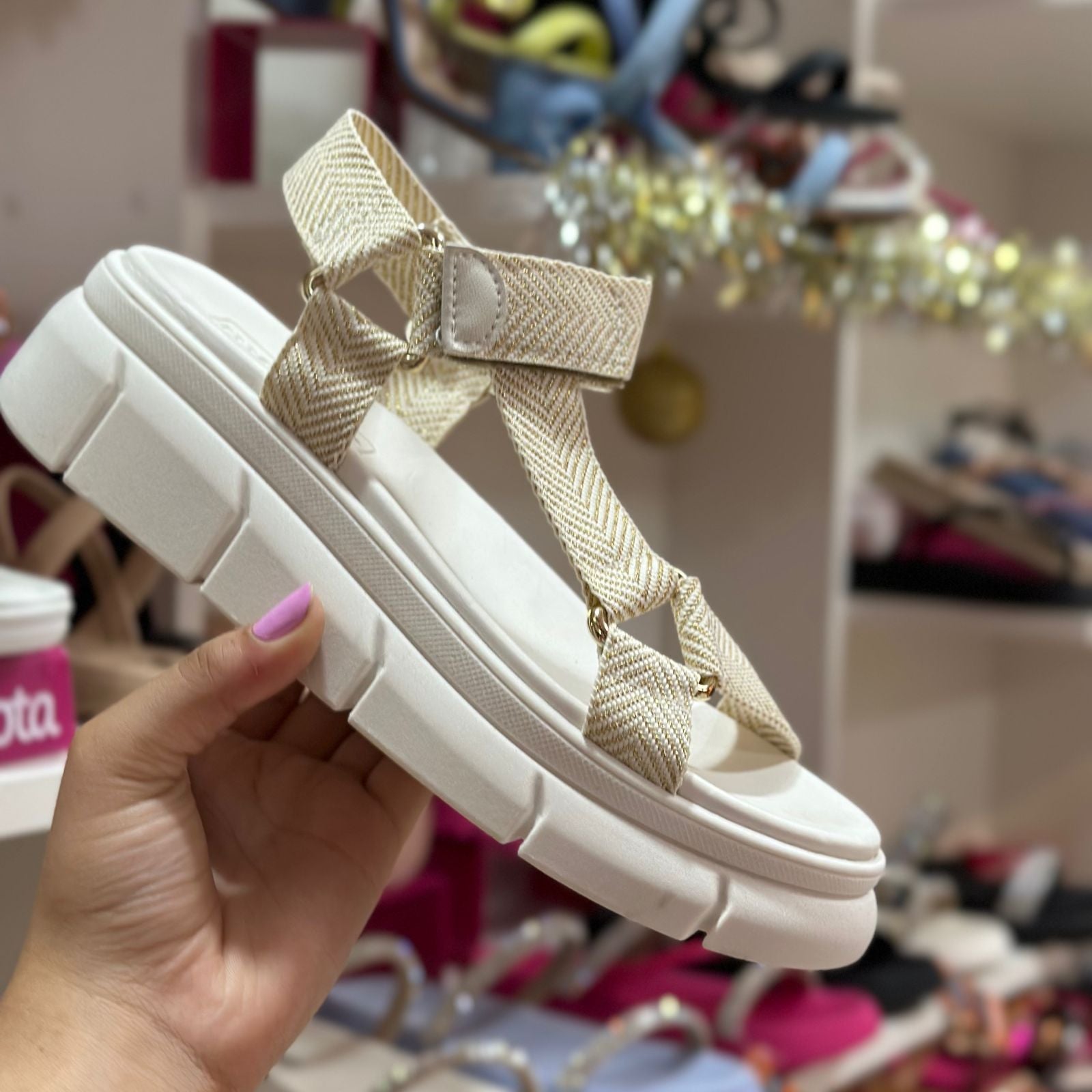 [COMPRE 1 LEVE 2]- SANDALIA PAPETE MOLECA