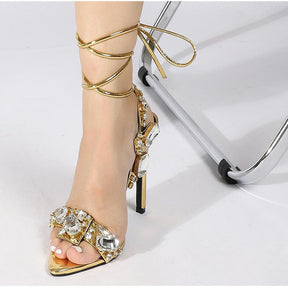 SANDÁLIA ÁGATA DOURADA COM CRISTAIS