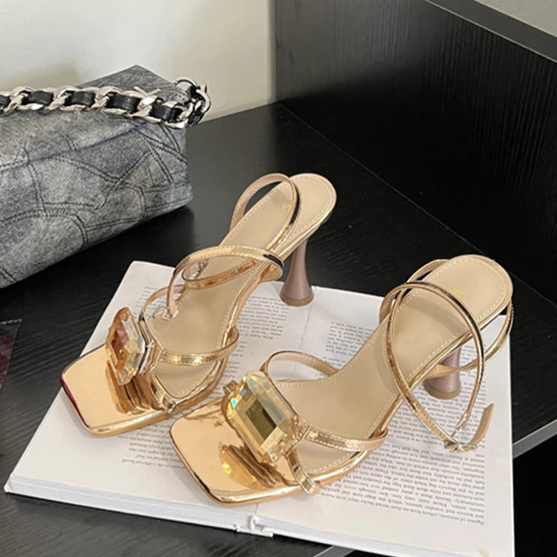 SANDÁLIA CIANITA DOURADA