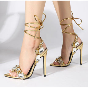 SANDÁLIA ÁGATA DOURADA COM CRISTAIS