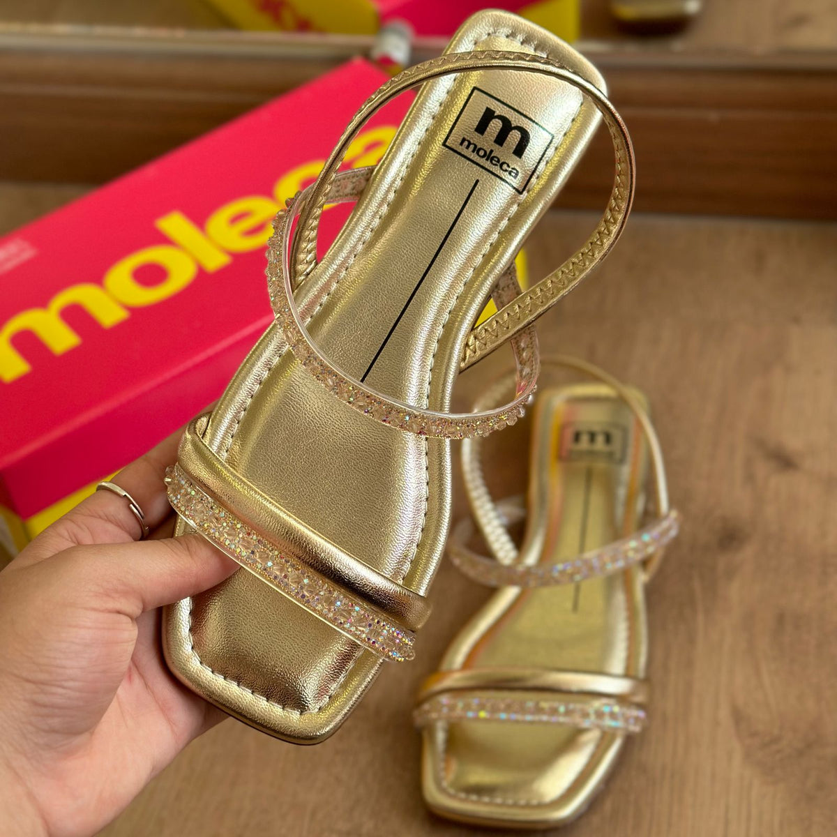 PROMOÇÃO RELÂMPAGO Sandália Moleca - SOMENTE HOJE!