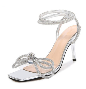 SANDÁLIA MILÃO PRATA SALTO FINO BAIXO