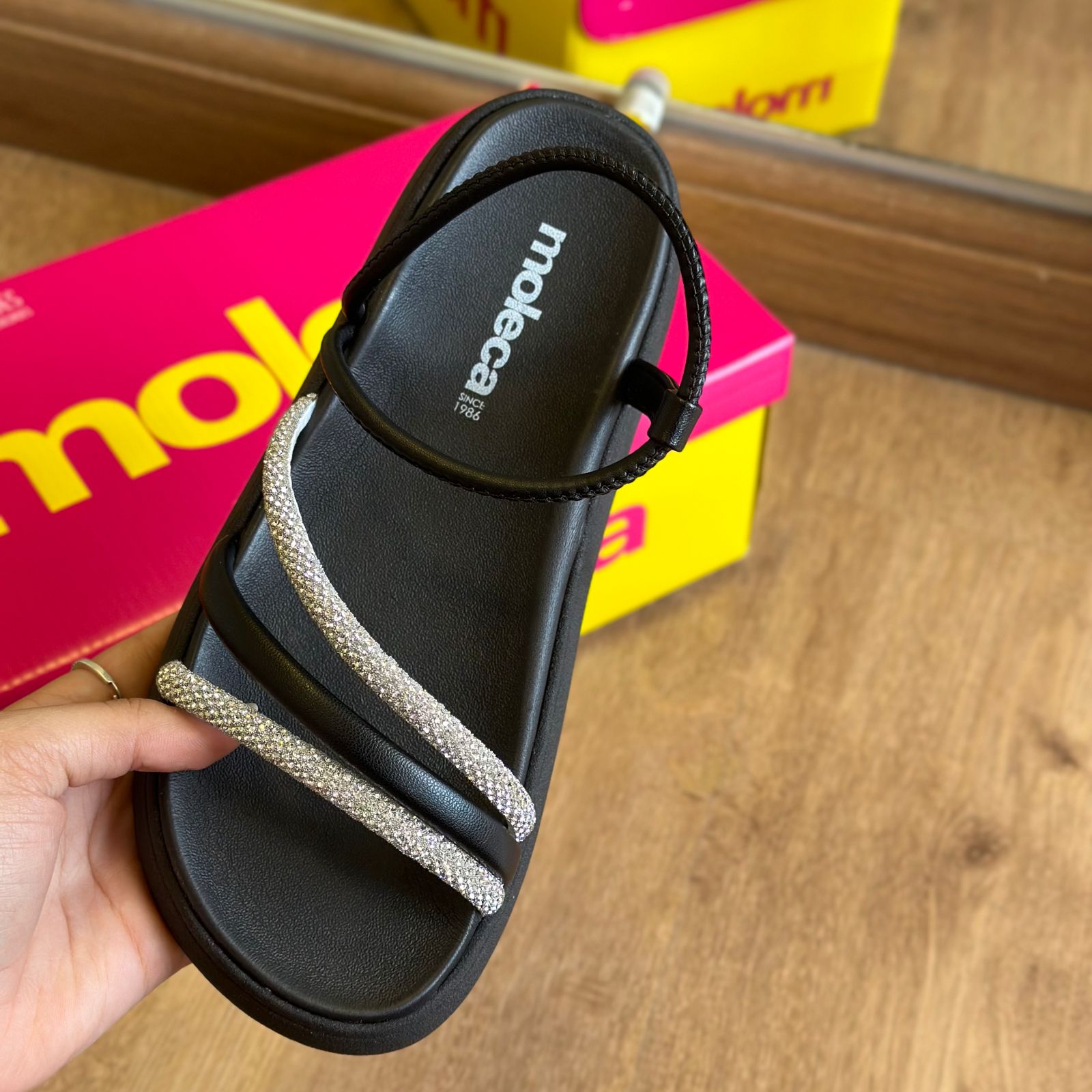 PROMOÇÃO RELÂMPAGO Sandália Moleca - SOMENTE HOJE!