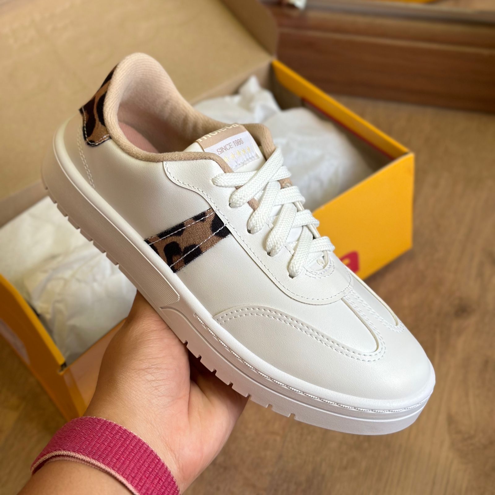 PROMOÇÃO RELÂMPAGO Tênis Moleca Tecido - SOMENTE HOJE!