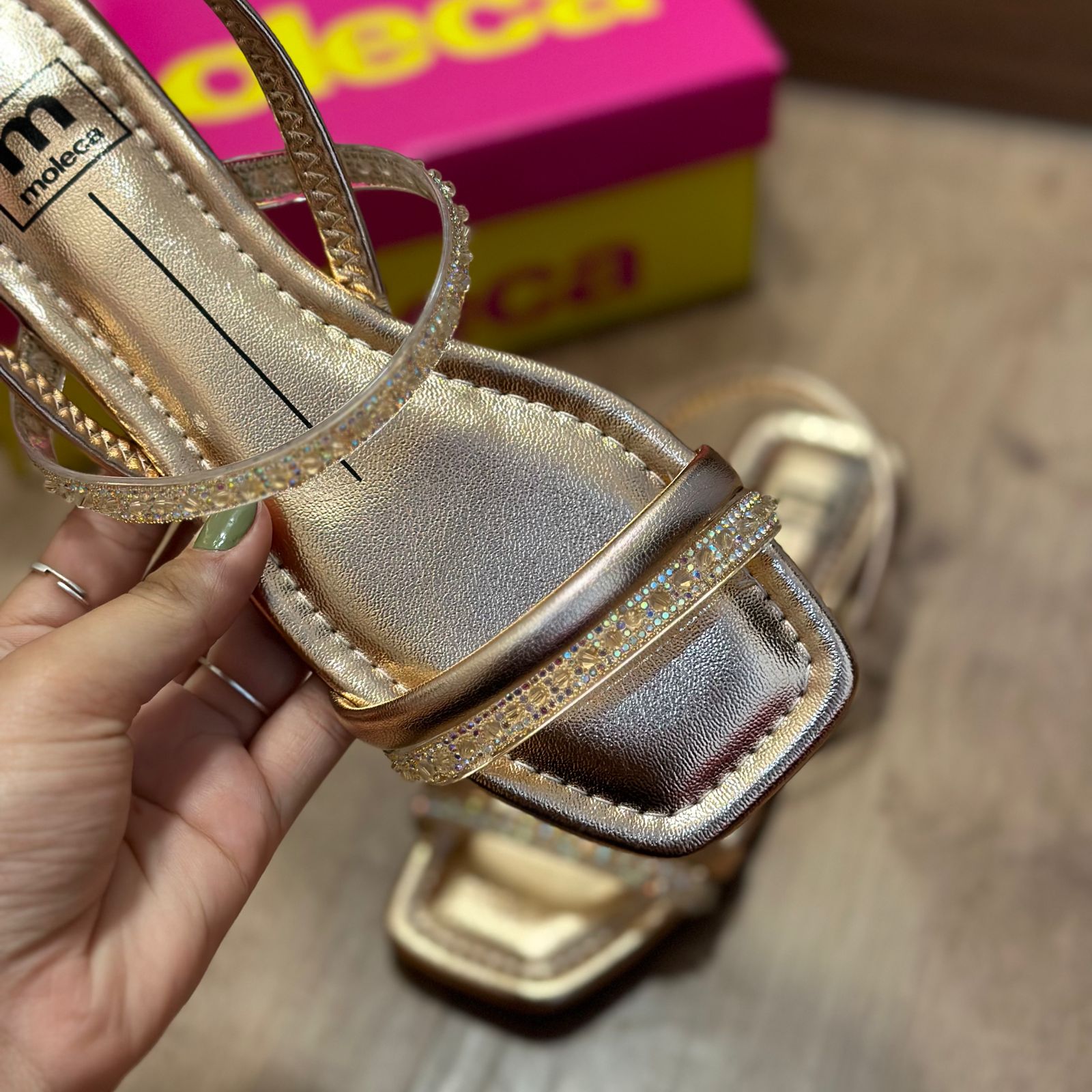 PROMOÇÃO RELÂMPAGO Sandália Moleca - SOMENTE HOJE!