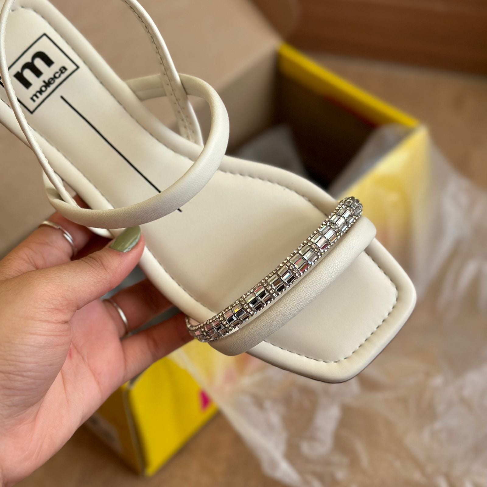 PROMOÇÃO RELÂMPAGO Sandália Moleca - SOMENTE HOJE!