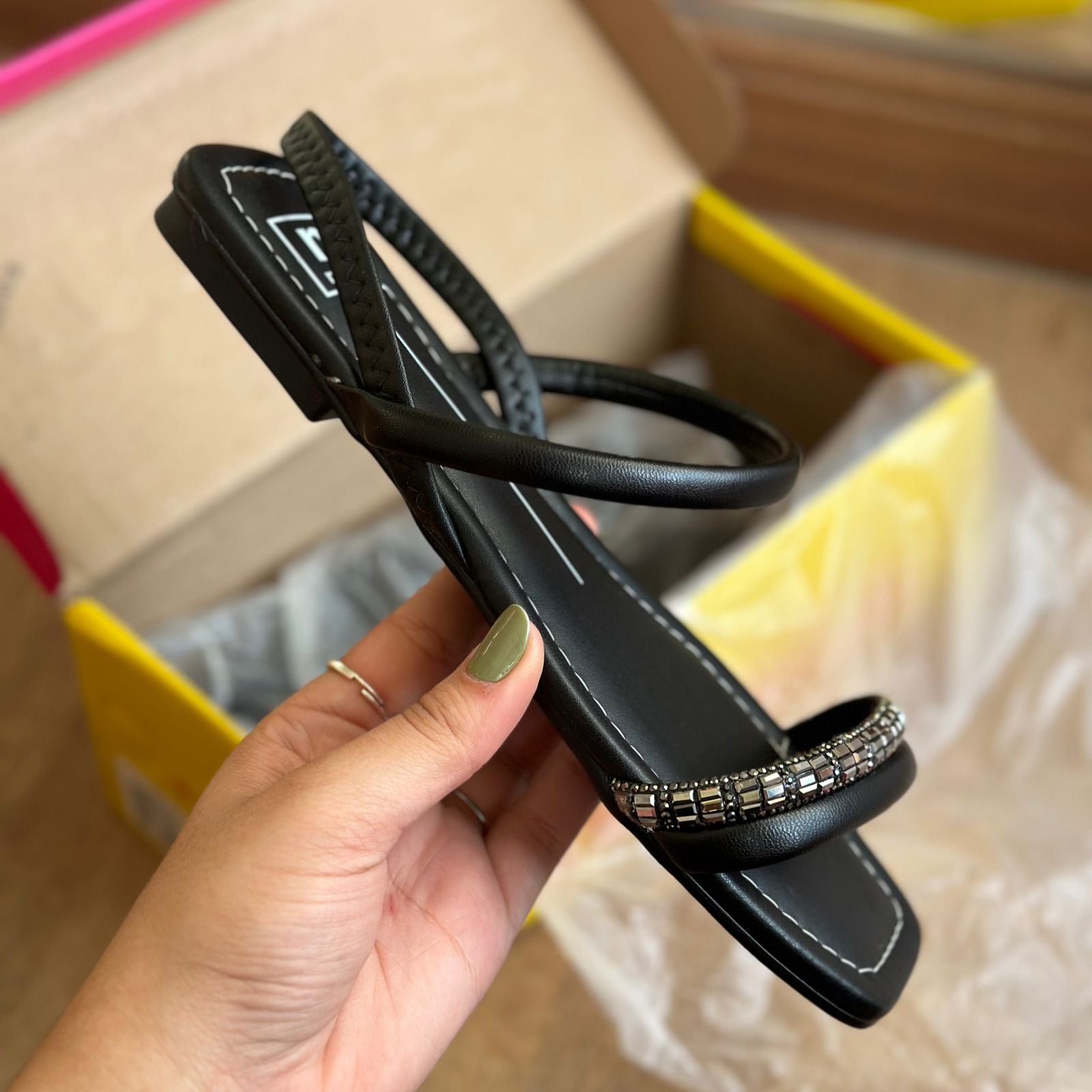 PROMOÇÃO RELÂMPAGO Sandália Moleca - SOMENTE HOJE!