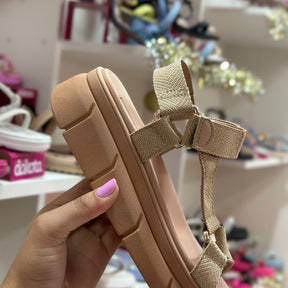 [COMPRE 1 LEVE 2]- SANDALIA PAPETE MOLECA