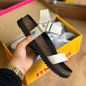 [COMPRE 1 LEVE 2]- SANDALIA PAPETE MOLECA