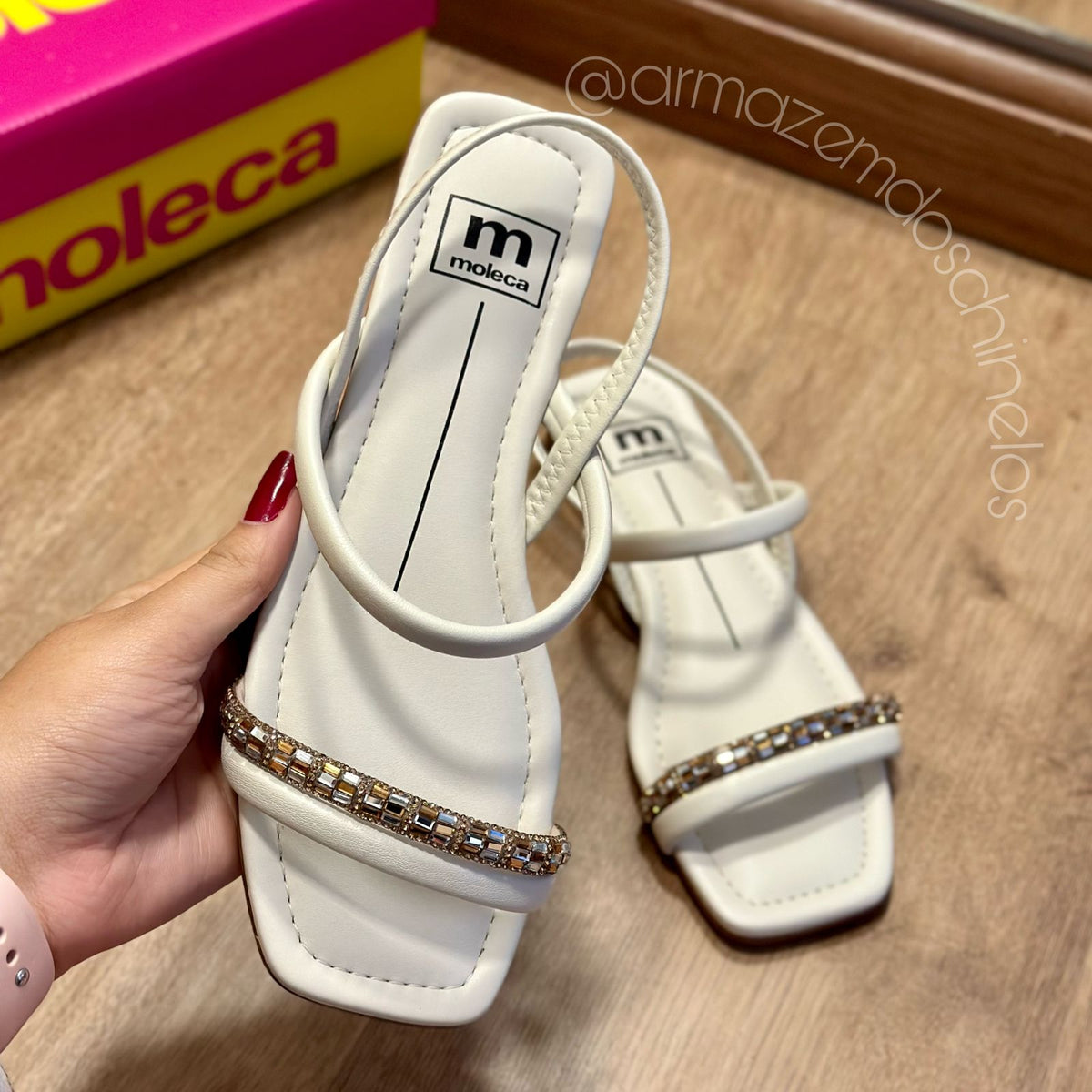 PROMOÇÃO RELÂMPAGO Sandália Moleca - SOMENTE HOJE!