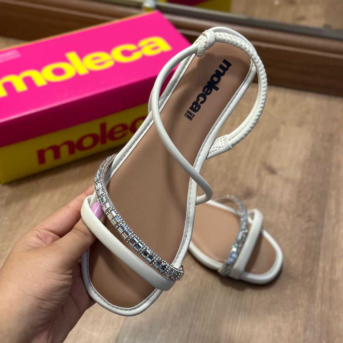 PROMOÇÃO RELÂMPAGO Sandália Moleca - SOMENTE HOJE!