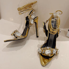 SANDÁLIA ÁGATA DOURADA COM CRISTAIS