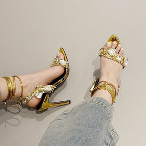 SANDÁLIA ÁGATA DOURADA COM CRISTAIS