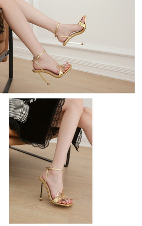 SANDÁLIA DOURADA BUTTERFLY SALTO FINO