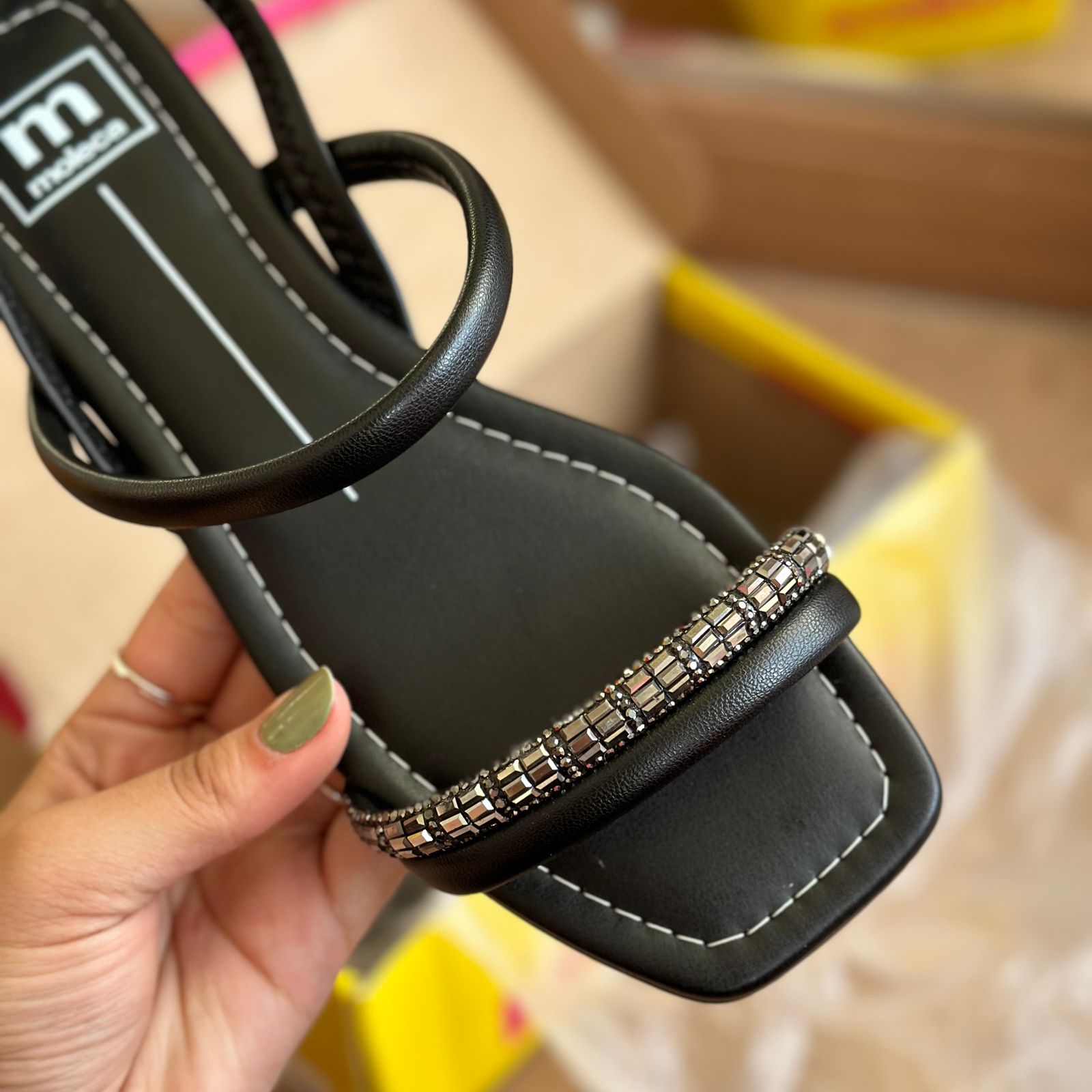 PROMOÇÃO RELÂMPAGO Sandália Moleca - SOMENTE HOJE!