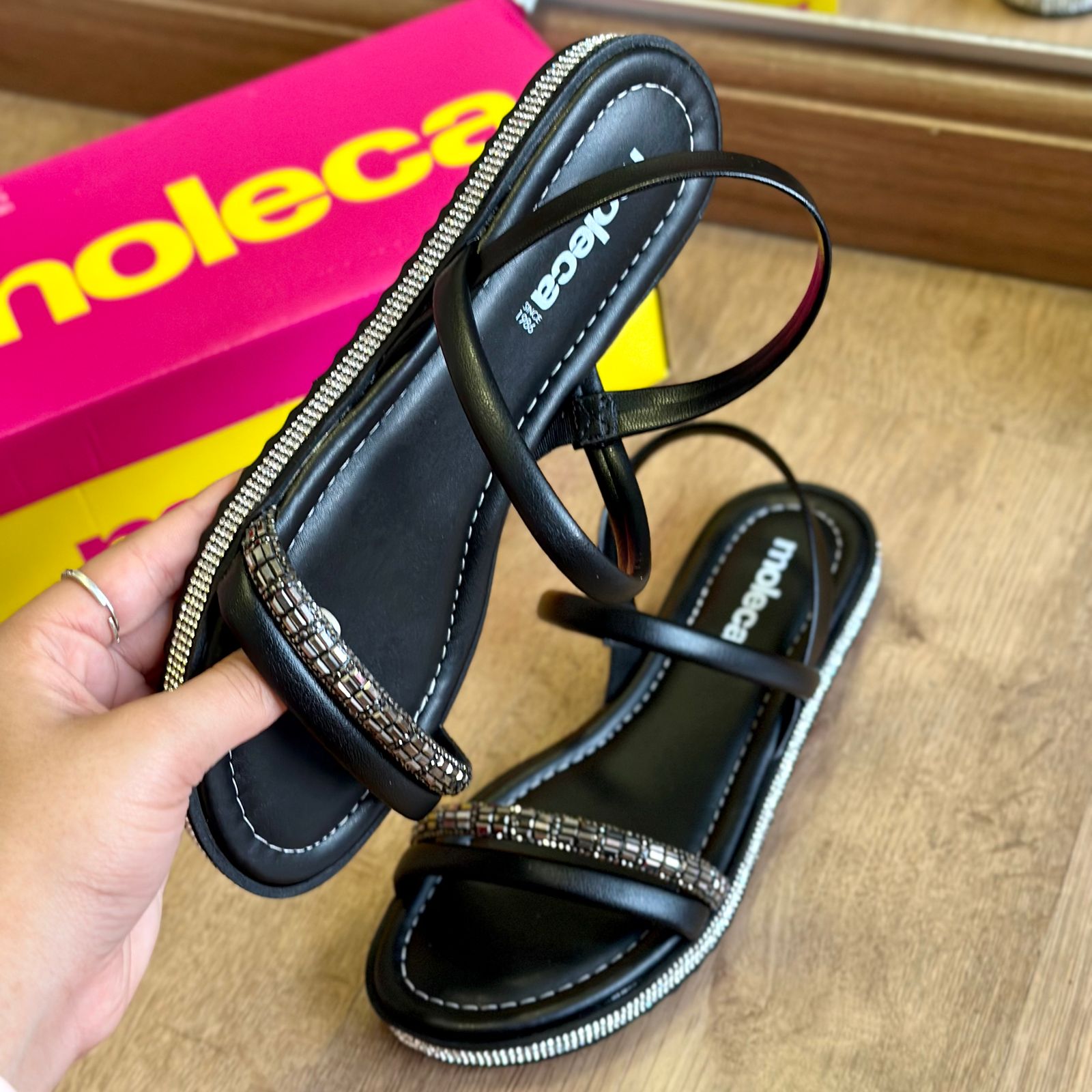 PROMOÇÃO RELÂMPAGO Sandália Moleca - SOMENTE HOJE!