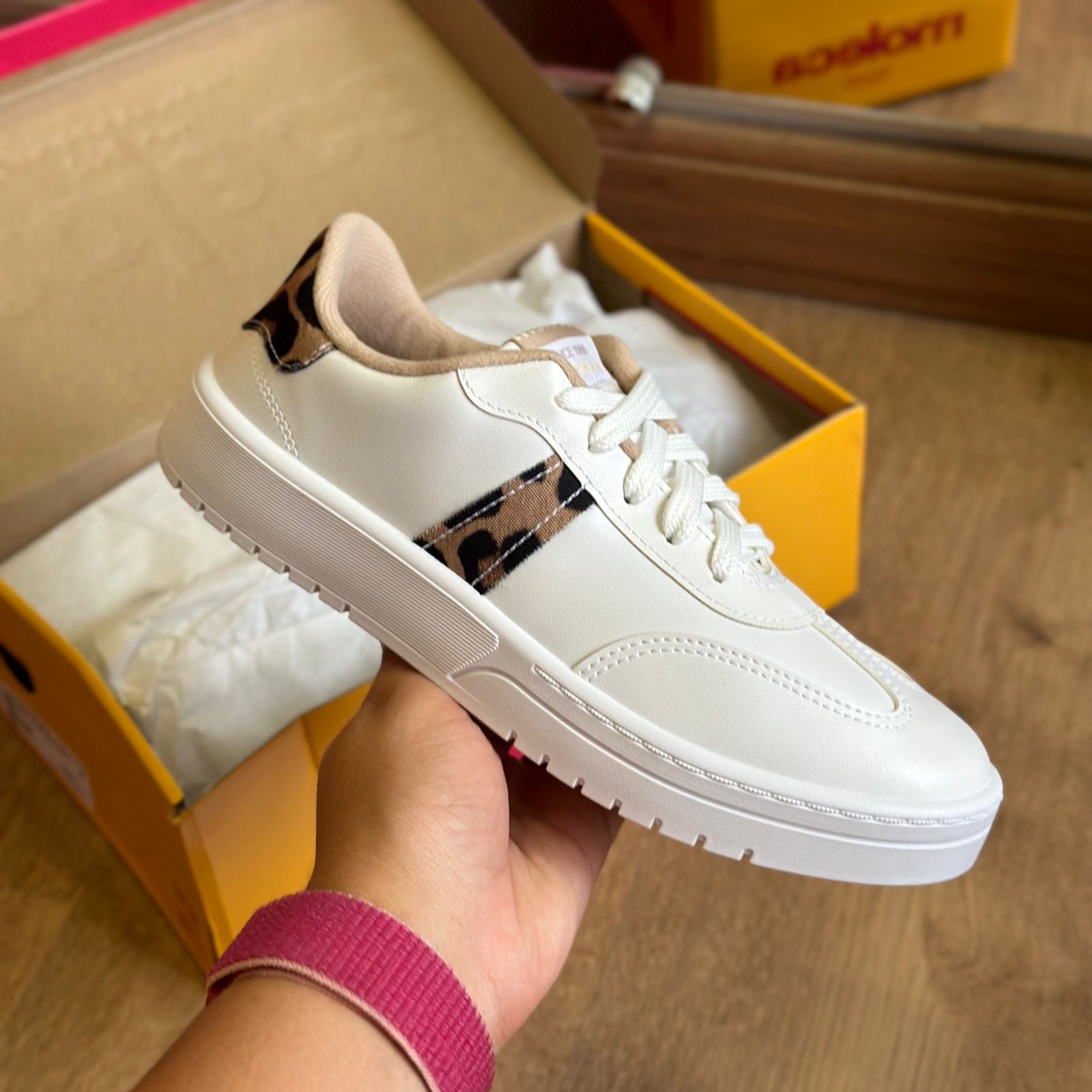 PROMOÇÃO RELÂMPAGO Tênis Moleca Tecido - SOMENTE HOJE!