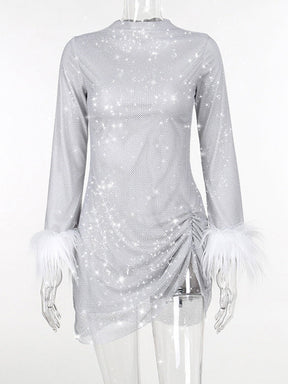 VESTIDO SHENI COM PLUMAS