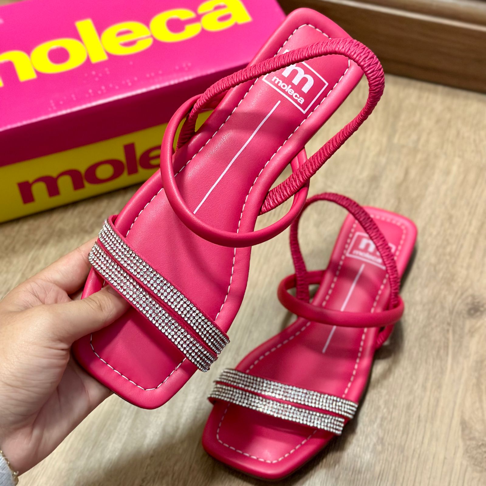 PROMOÇÃO RELÂMPAGO Sandália Moleca - SOMENTE HOJE!