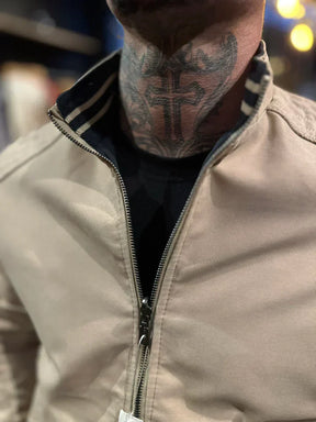 Kit 4 Calças Masculina em Sarja + 2 Jaquetas Premium Reversível Bege/Preta. Brinde Carteira + Relógio Exclusivo até Dia dos Pais